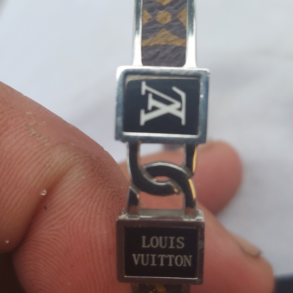 Louis Vuitton Black and Gold Monogram Bracelet - Picture 4 of 4